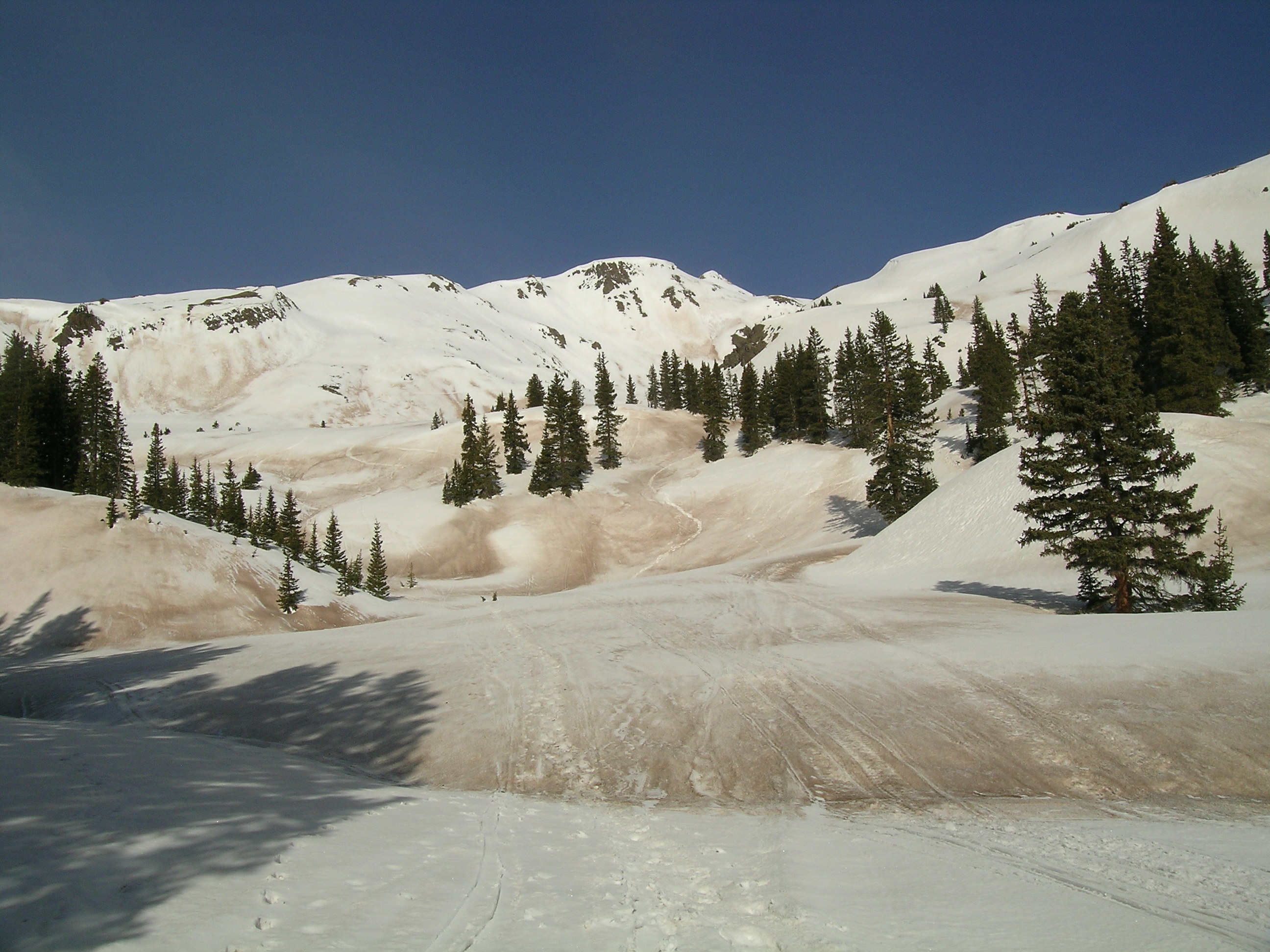 270 Red Dust On Snow Field Images, Stock Photos, 3D objects